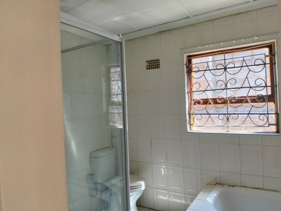 To Let 5 Bedroom Property for Rent in Mthata Eastern Cape